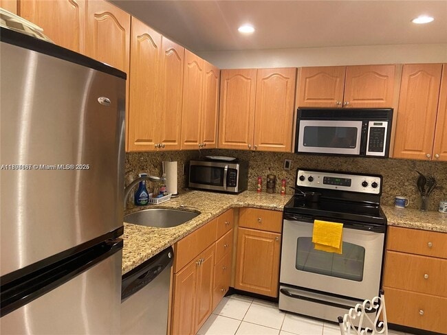 Building Photo - 1980 S Ocean Dr