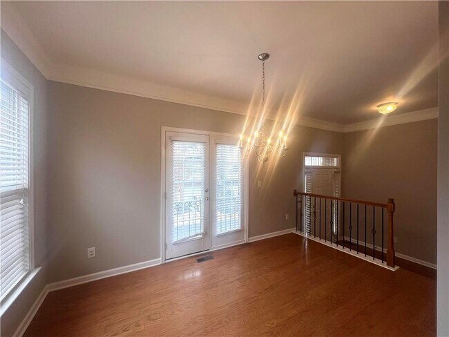 Building Photo - 10870 Alderwood Cove