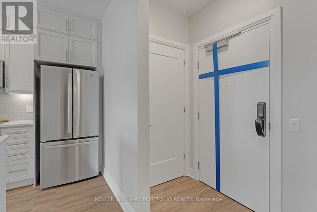 Building Photo - 95 Dundas St W