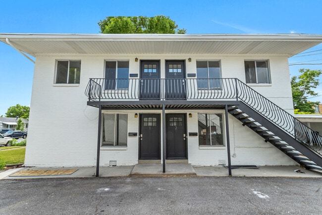 Building Photo - 265 E Burton Ave