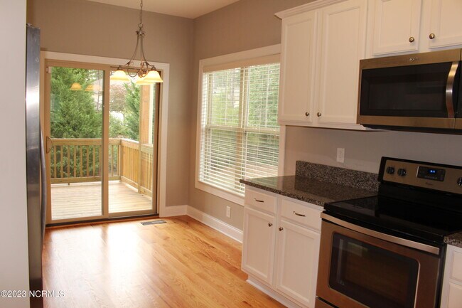 Building Photo - 16 Cypress Cir