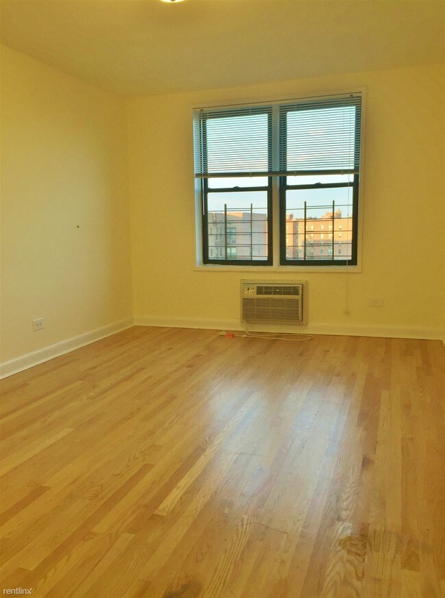Foto del edificio - 3617 Greenpoint Ave