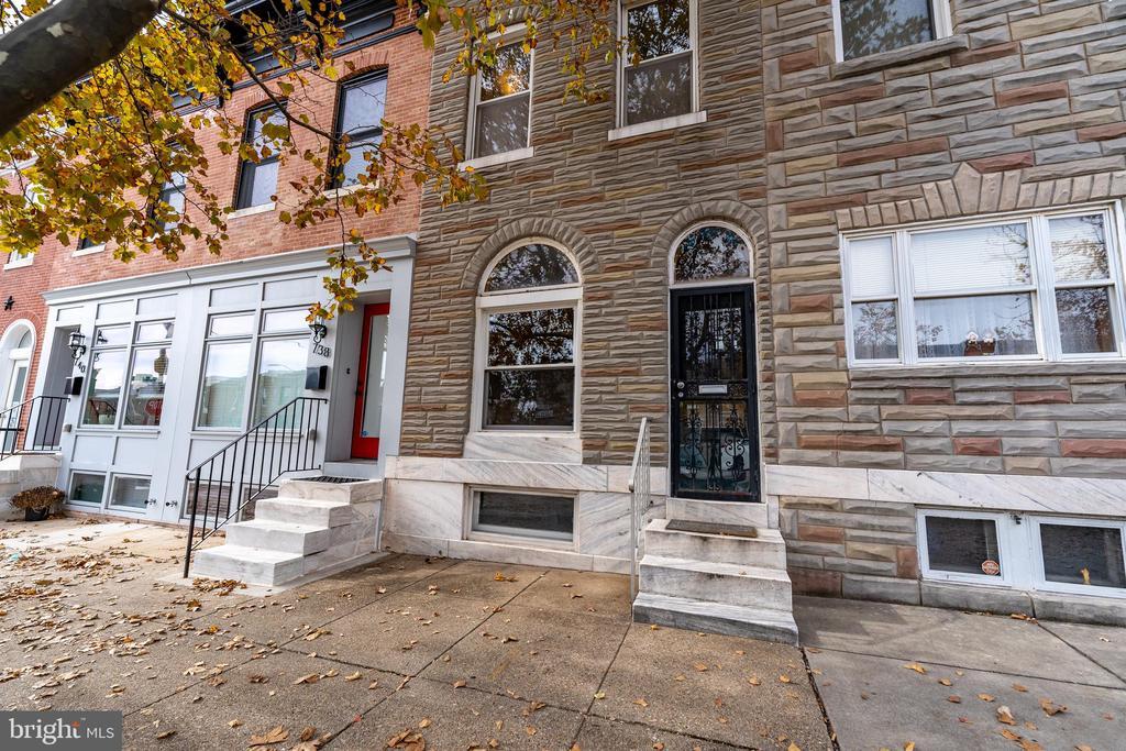 Primary Photo - 736 S Conkling St