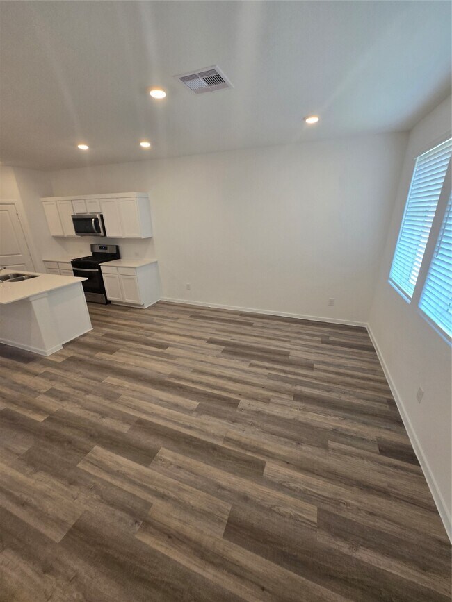 Building Photo - 939 Moon Drop Ln