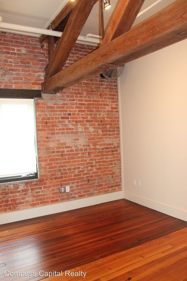 Foto del edificio - 7887 W Main St