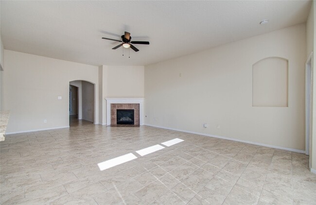 Foto del edificio - 4214 Forest Rain Ln