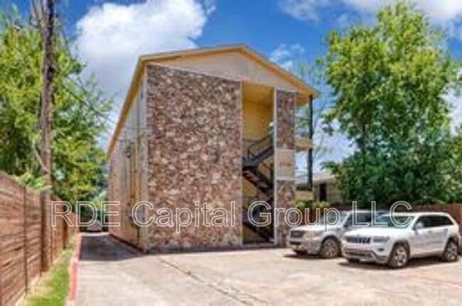 Building Photo - 4718 Eastside Ave