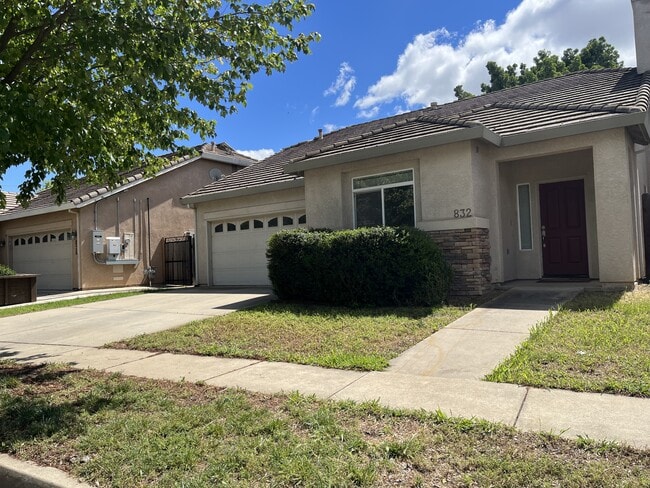 Foto del edificio - 832 Graystone Ct