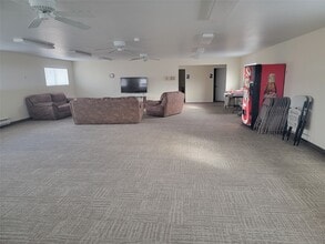 Building Photo - 45 E 100 N