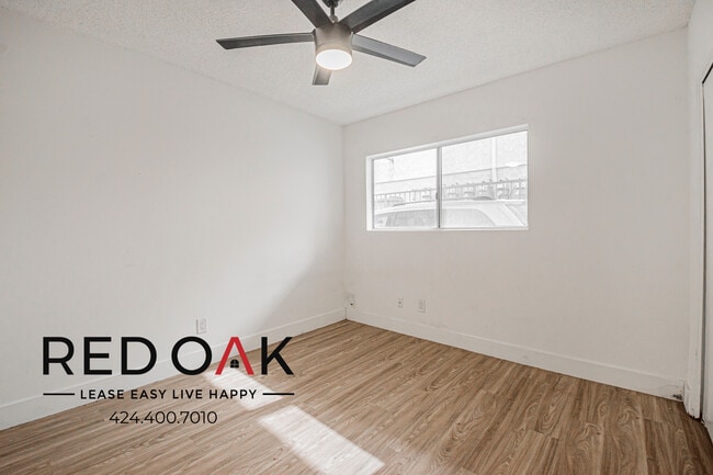 Foto del edificio - 663 W 13th St