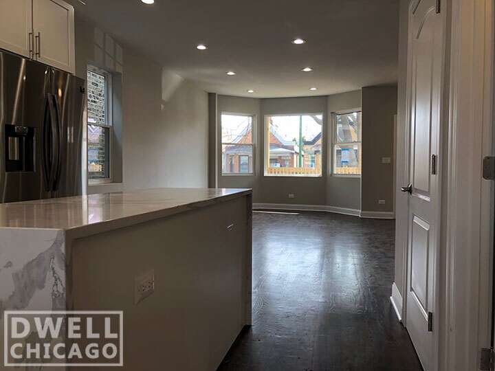 Foto principal - 2730 W Nelson St
