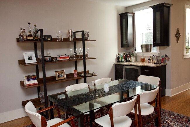 Foto del edificio - 2128 1st St NW