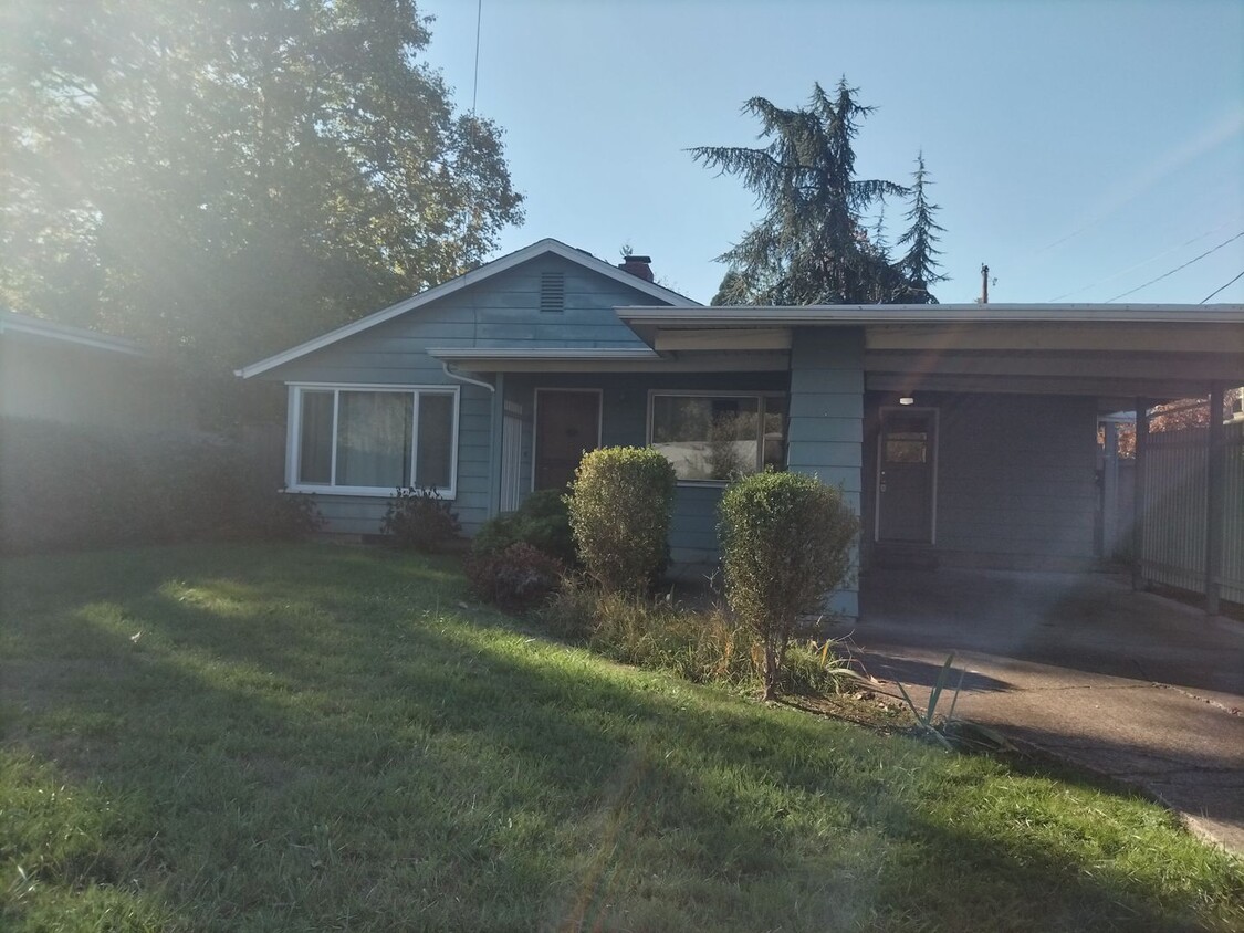 Primary Photo - Cute home in Southeast Eugene.