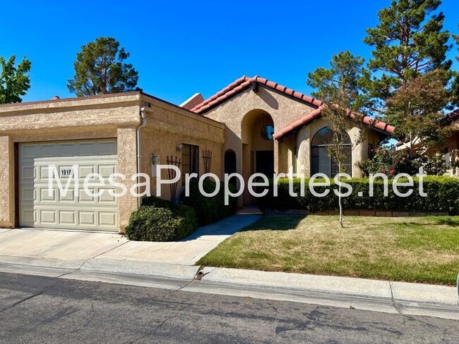 Foto del edificio - 19182 Elm Dr