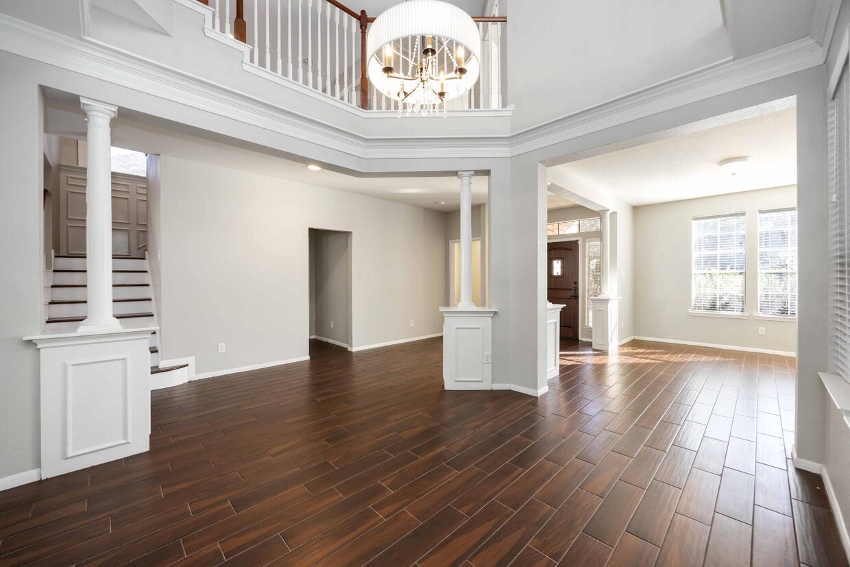 Photo - 3419 Crosby Lndg