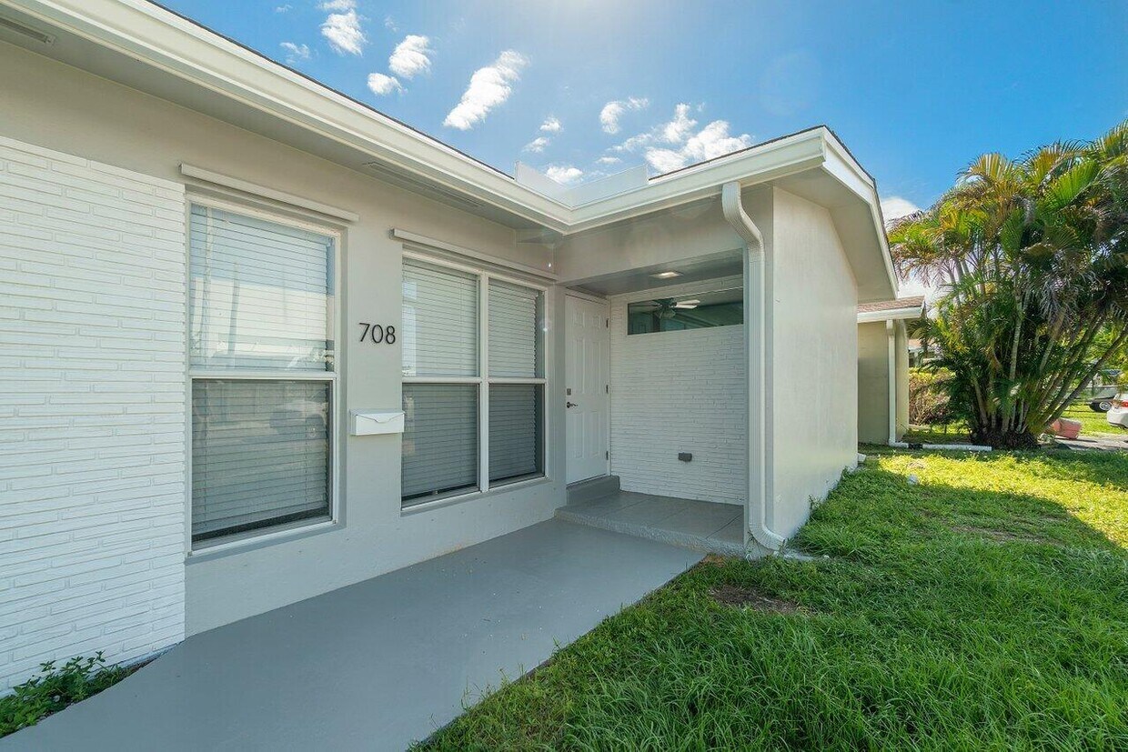 708 NE 23rd Ave, Pompano Beach, FL 33062 Townhome Rentals in Pompano