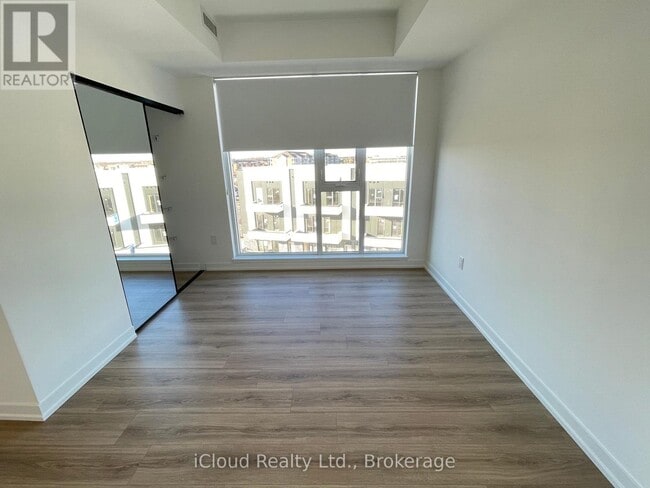 Building Photo - 10 Lagerfeld Dr