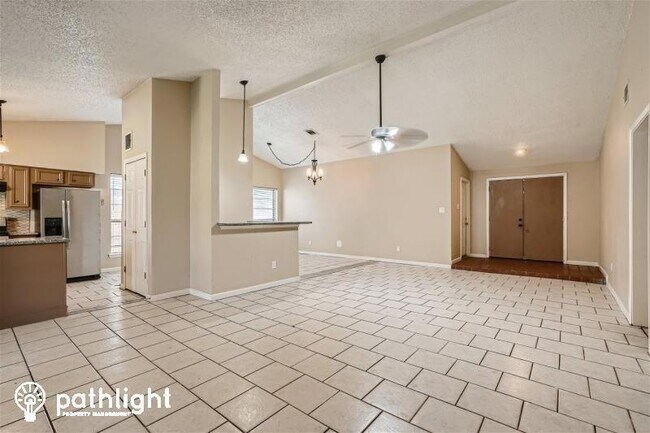 Foto del edificio - 11415 Olivewood Dr