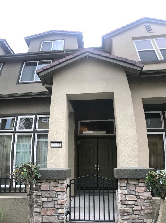 Building Photo - 4 bedroom in San Jose CA 95131