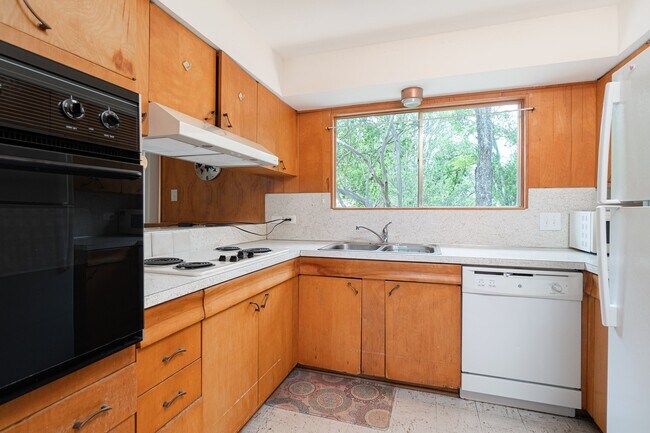 Building Photo - 3811 Ridgeline Dr