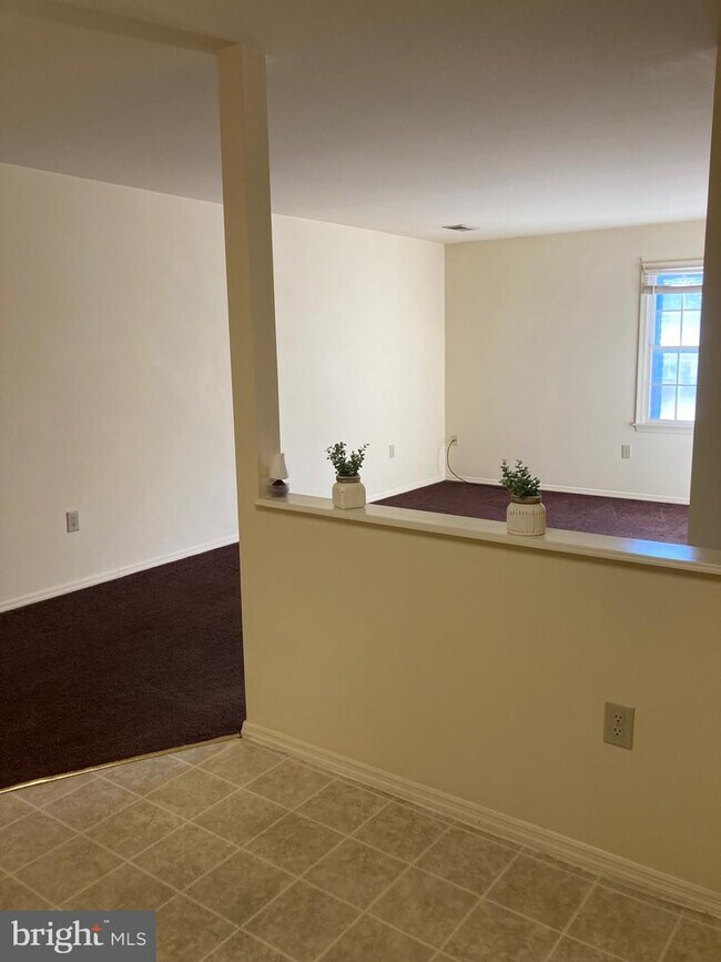 Foto del edificio - 534 Pangborn Blvd