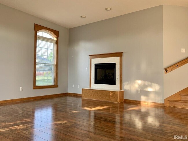 Building Photo - 1209 W Aspen Ct