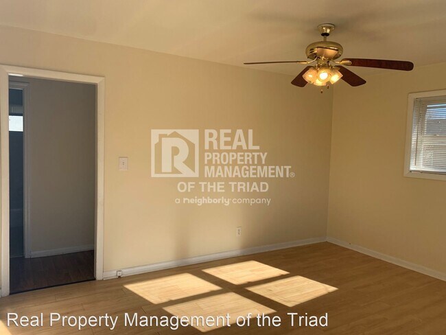 Foto del edificio - 2 br, 1 bath House - 903 E. Bragg St.