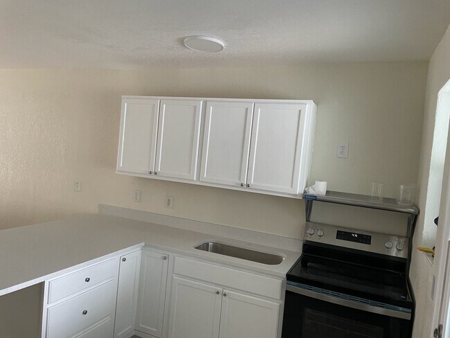 Foto del edificio - 740 N Grandview Ave