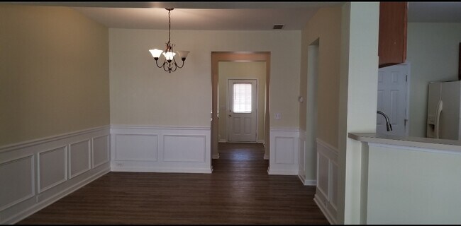 Foto del edificio - 1779 Willow Branch Ln NW