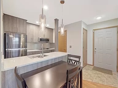 Building Photo - 1551 W Crystal Rock Ct