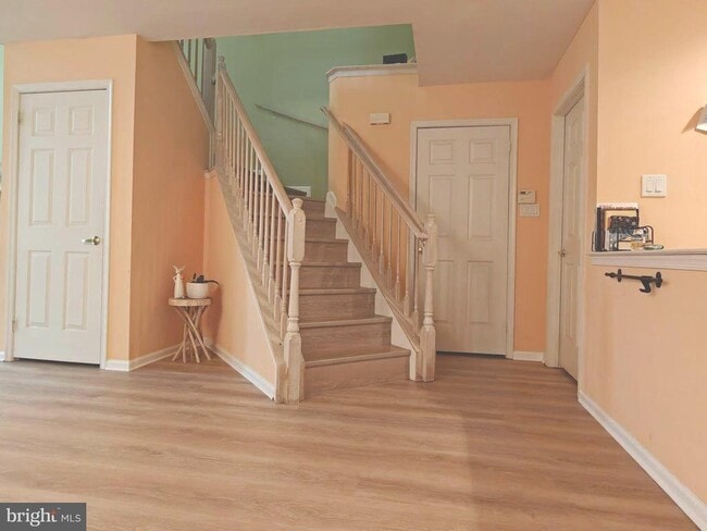 Foto del edificio - 38 Elkington Dr