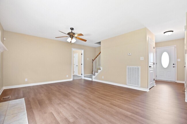 Foto del edificio - Pet Friendly Three Bedroom!