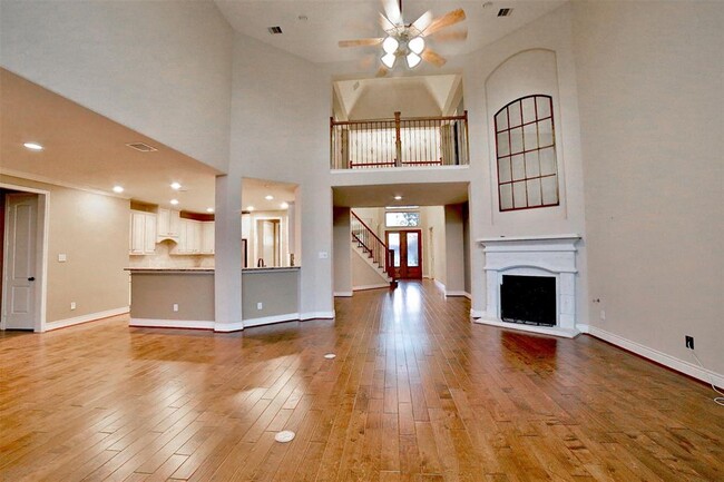 Building Photo - 2403 Haven Hill Dr