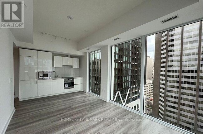 Building Photo - 121 St Patrick St