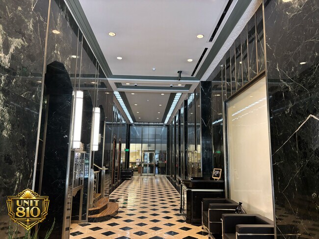 Foto del edificio - 114 W Adams St
