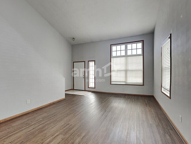 Building Photo - 3042 Bauer Drive
