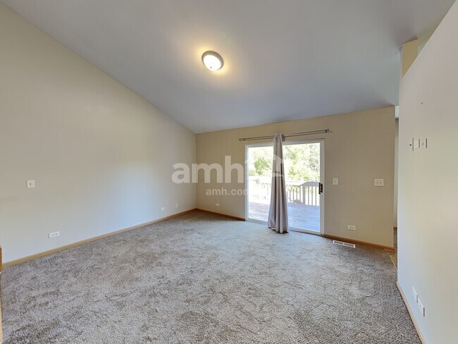 Building Photo - 1608 Grove Ct
