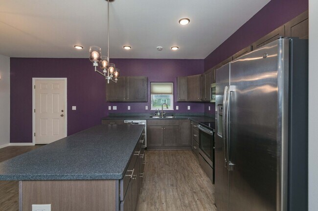 Building Photo - 3 bed/2 bath Single Family Home in North P...