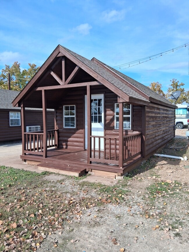 Building Photo - 65400 E 250 Rd