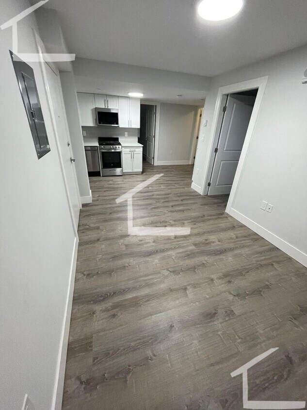 Foto principal - Central Fenway Location, In-Unit Washer an...