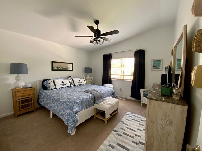 Building Photo - Furnished Waterfront Two Bedroom Townhome ...