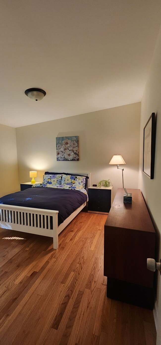 Building Photo - 2018 Lake St