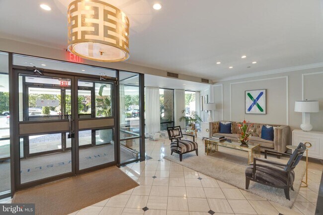 Foto del edificio - 1401 N OAK St