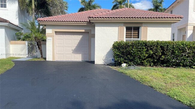 Foto del edificio - 6952 SW 148 Ln