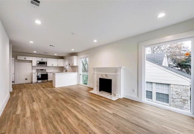 Foto del edificio - 1411 Arborvitae Ave