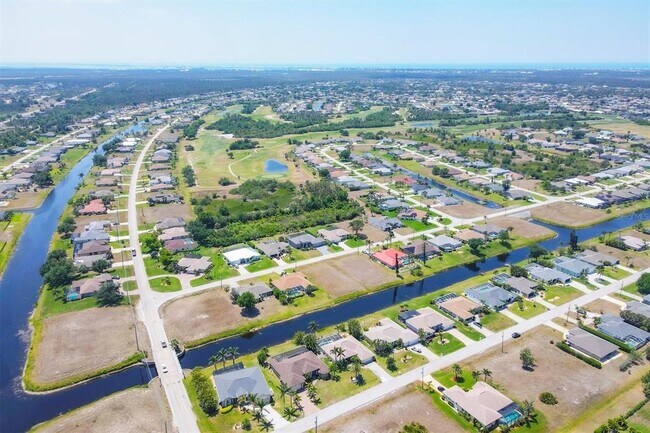 Foto del edificio - 4 White Marsh Ln