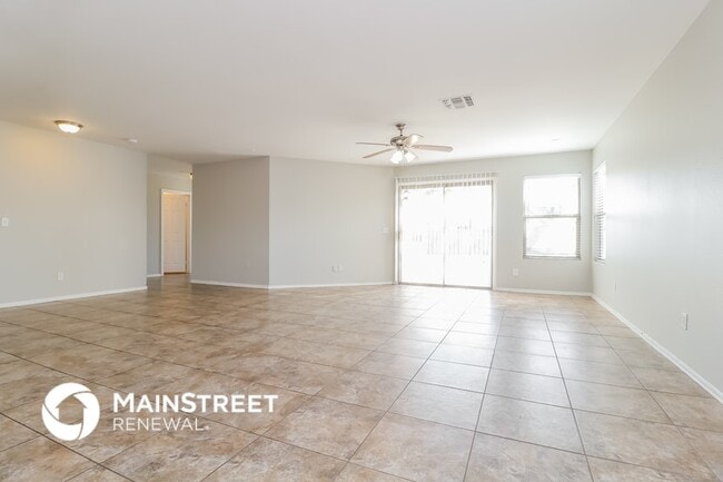 Building Photo - 16450 N Naegel Dr