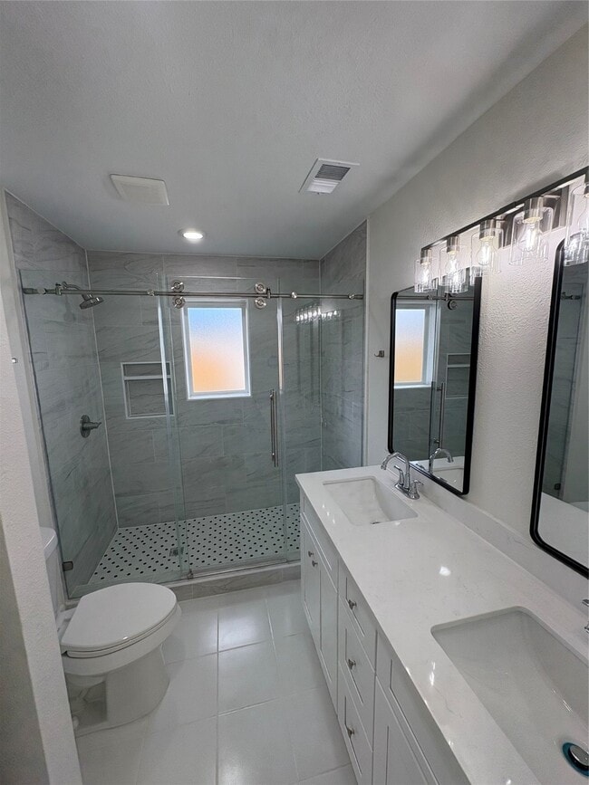 Foto del edificio - 704 S 10th St