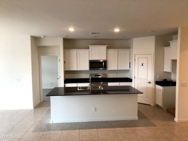Foto del edificio - 3 br, 2 bath House - 4182 W. Coneflower Ln.