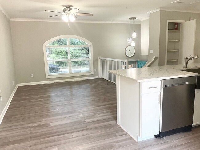 Building Photo - 4 br, 2.5 bath House - 1473 Keith Drive